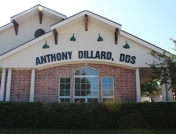 Outside view of Anthony Dillard, DDS Family & Cosmetic Dentistry dental office building